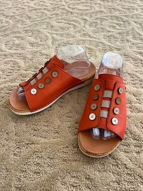 Revere Leather Button Slide Sandals Antalya Size US 10 Wide